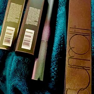 Surratt 11 Foundation with two refills